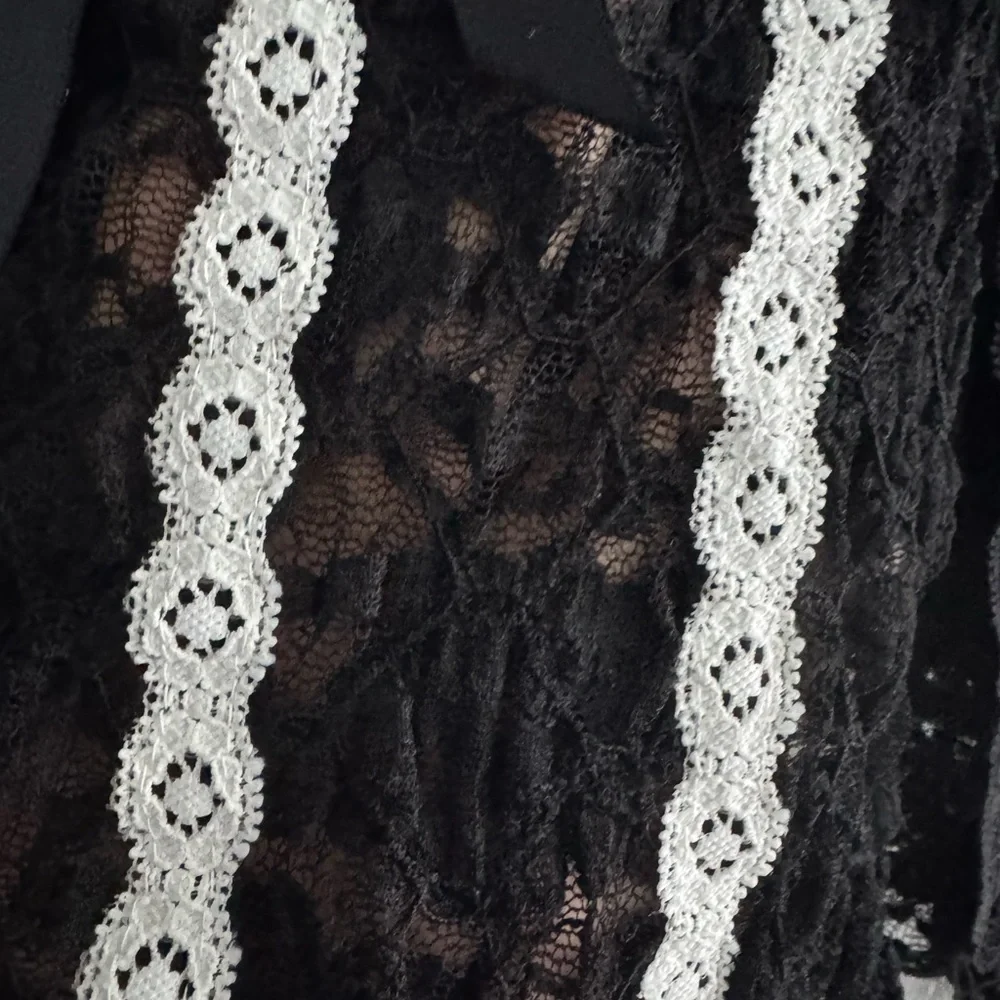 NWT Ann Ferriday Black Lace Top with White Trim small